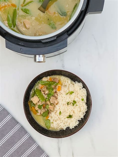 Quick And Easy Thai Green Curry In A Pressure Cooker Liana S Kitchen