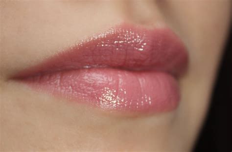 Essence Longlasting Lipstick Cool Nude