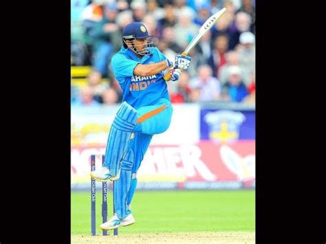 'Dhoni still a formidable leader' | Crickit