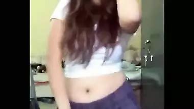 Cute College Girl Sumpi Erotic Navel Show Free Sex Video