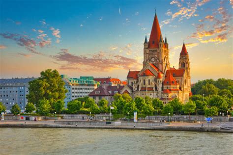 68,500+ Austria Capital City Stock Photos, Pictures & Royalty-Free ...