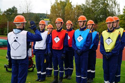 128 Jugendliche erhalten höchste Auszeichnung der Jugendfeuerwehr