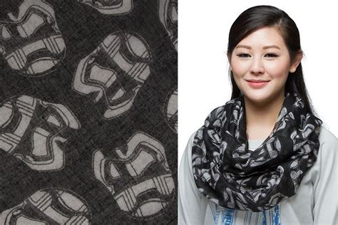 Captain Phasma Infinity Scarf At Thinkgeek The Kessel Runway Star
