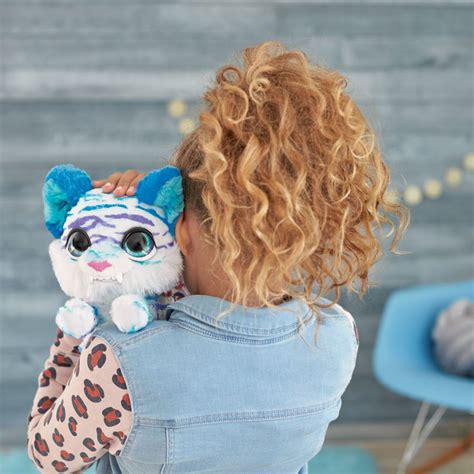 Furreal North The Sabertooth Kitty Interactive Pet Toy