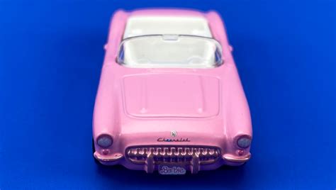 Машинка Базова Hot Wheels Barbie The Movie 1956 Corvette Screen Time 1 64 HKG52 Pink купити в
