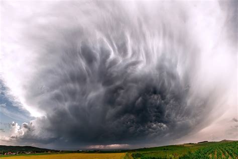 Fondos De Pantalla Paisaje Cielo Oscuro Nubes Tormenta Campo