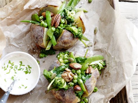 Gepofte Aardappel Met Groenten En Zure Room Libelle Lekker