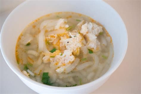 Vietnamese Banh Canh Tom Cua - EASY Shrimp and Crab Noodle Recipe