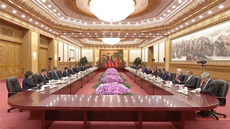 Xi Jinping sostiene conversaciones con el presidente venezolano Nicolás