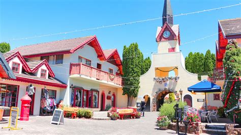 Grindelwald Swiss Village - Busy And Fab