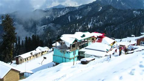 Top 15 Best Destinations To See Snowfall In India