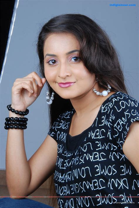 Bhama Actress Hd Photosimagespics And Stills 112611