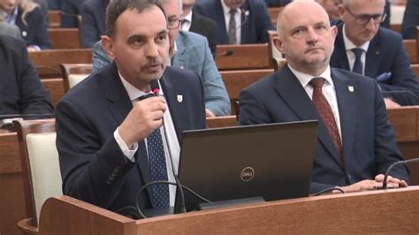 Inauguracyjna sesja nowej kadencji nie została dokończona