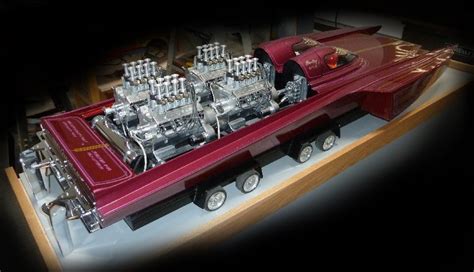 1/4 Scale 4-Engine Model Offshore Powerboat Racer - The Miniature ...