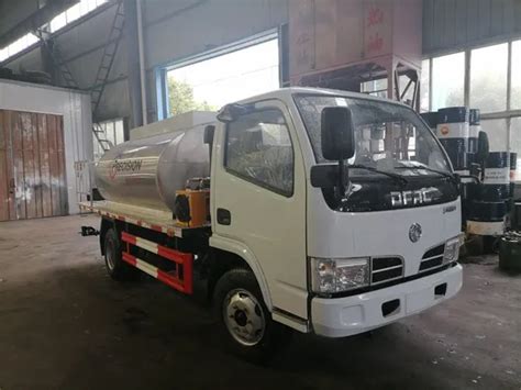 Dongfeng Dfac Liter Road Paver Asphalt Distributor Truck Machine