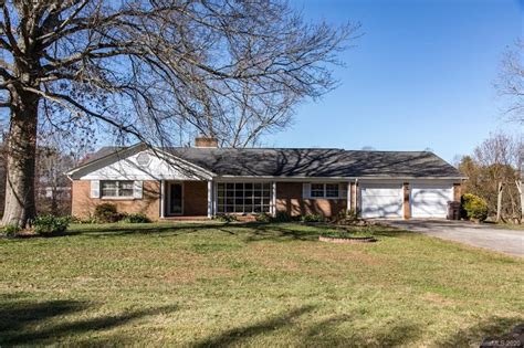 2176 Tomlinson Loop Connelly Springs Nc 28612 Trulia