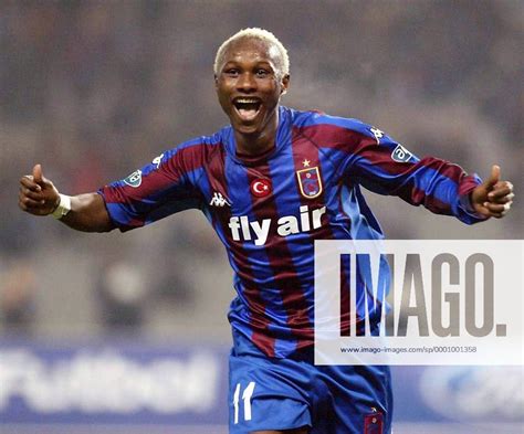 Ibrahima Yattara Trabzon Torjubel Fußball Herren Süper Lig 2003