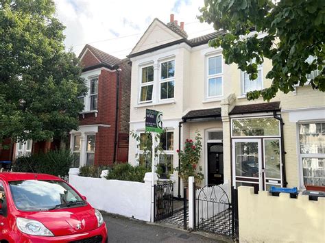 Park Road Colliers Wood Sw19 3 Bed Semi Detached House For Sale £825 000