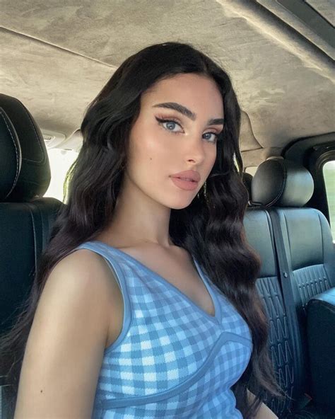 10 Hot Sexy Ayline Elma Bikini Pics