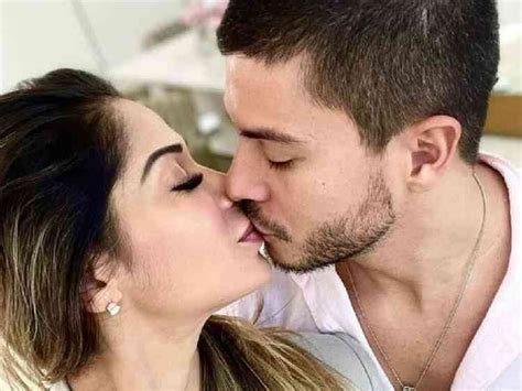 Maíra Cardi fala sobre boatos em torno de sua separação Arthur