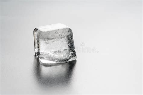 Single ice cube stock photo. Image of light, clear, freezer - 23022720