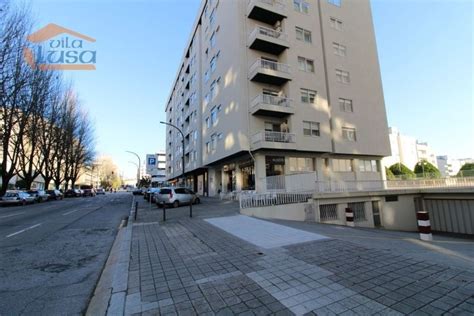 Espaço comercial à venda na rua de Damião de Góis s n Lapa Bouça