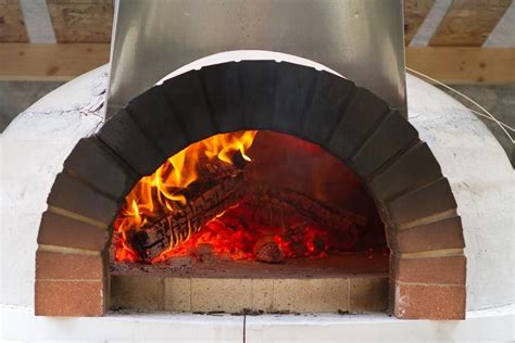 Backyard Wood-Fired Bread Oven | Outdoor Eating