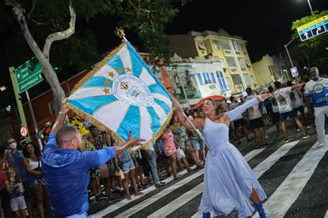 Vila Isabel e Mangueira ensaiam nesse domingo no sambódromo do Rio