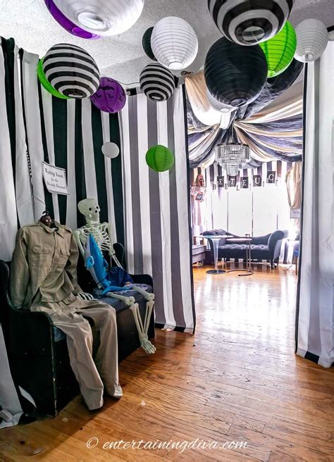 Beetlejuice Cubicle Decorations