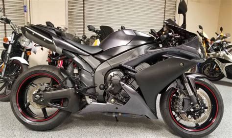 2007 Yamaha R1 - 9000 Miles | AK Motors