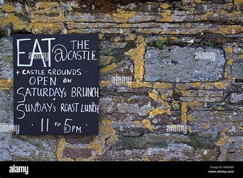 Open For Lunch Sign Hi Res Stock Photography And Images Alamy
