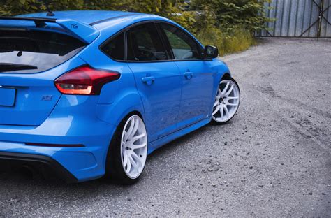 Ford Focus St White Black Alloys