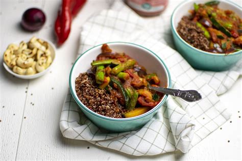 Wok Aux L Gumes Et Quinoa Rouge Terrasana Positive Eating