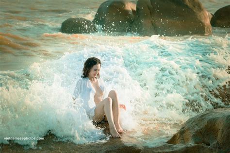 Người đẹp bikini nóng bỏng ở bãi biển Vietnamese photos ảnh người