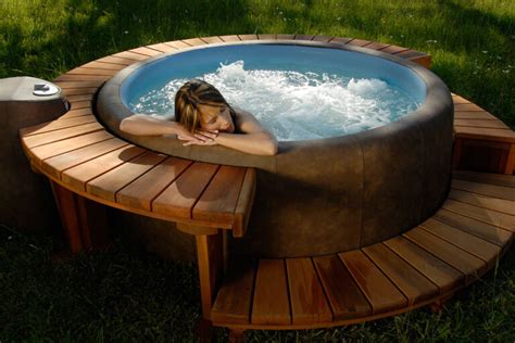 Whirlpool Softub Sportster In LeatherTex Oder SynTex