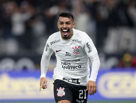 Corinthians Provoca Atl Tico Mg Nas Redes Sociais O Curioso Caso Do