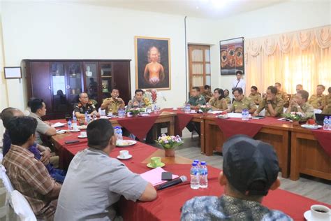 Pemkab Buleleng Fasilitasi Percepatan Pensertifikatan Tanah Eks Timor Timur