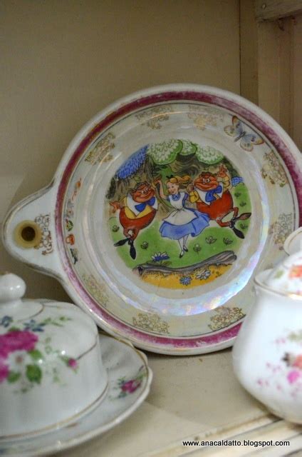 Antigo Prato Infantil Porcelana STEATITA Decorado Tema Alice No