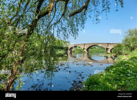 Ribchester bridge over the river Ribble Stock Photo - Alamy