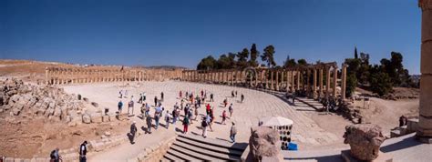 Details Of Famous Historical Oval Plaza With Columns Ancient Roman