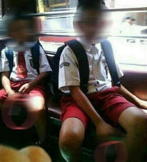 Parah Bocah Sd Ini Merokok Di Atas Angkot Fotonya Bikin Geleng