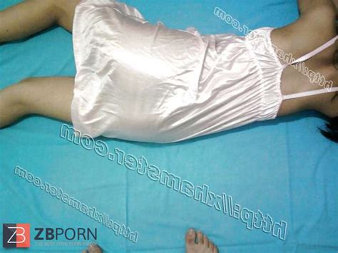 Turkish Fledgling Esra ZB Porn