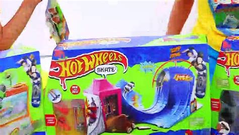 Vlad And Niki Have Fun With Hot Wheels Skate Fingerboards And Play Sets