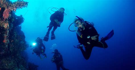 RESCUE DIVER COURSE Tugboat Beach Curaçao