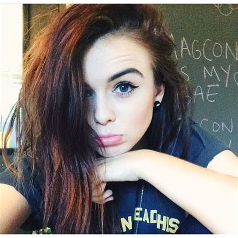 Acacia Brinley Selfie