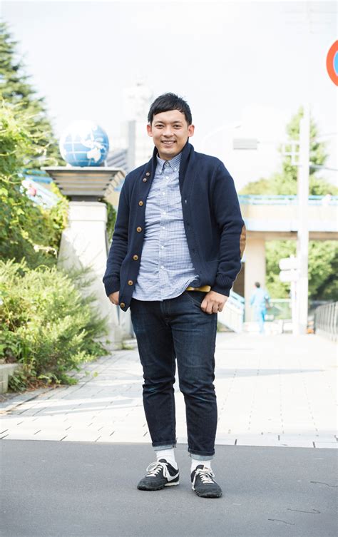 シックポップ 鉄板のチェックシャツで作る大人ネイビーコーデ ぽっちゃり男子のスナップショット Mr Babe