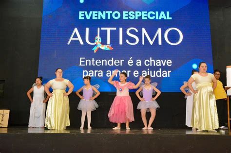 Livro Autismo Entender A Chave Para Amar Lan Ado Na Abads