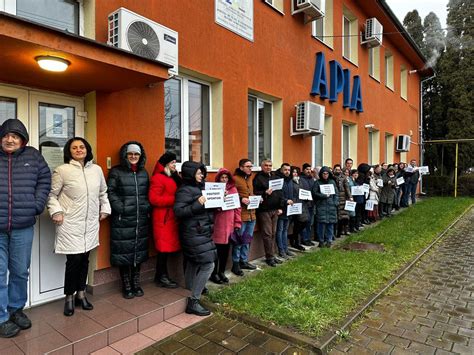 Ziua A Doua De Proteste Spontane La Agen Ia De Pl I I Interven Ie