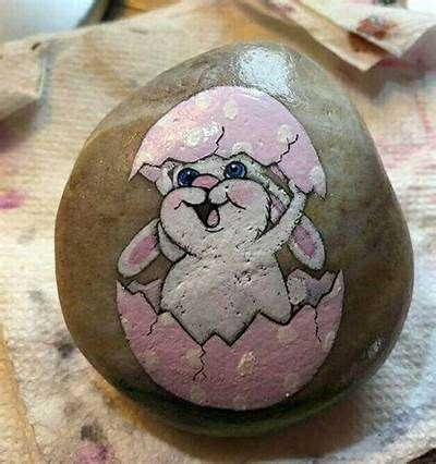 Hatching Easter bunny🌠 | Rock painting patterns, Rock crafts, Rock ...