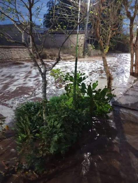 Villa Uni N Se Rompi Una Represa Y Arras Con Veh Culos En Las Calles